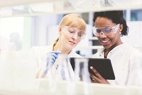 0318CW - Careers Leader - Science lab co-workers 