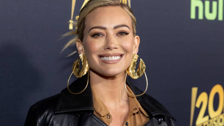 オールヌードに挑戦したヒラリー・ダフ、「変わったのは体型だけじゃなかった」と語る真意