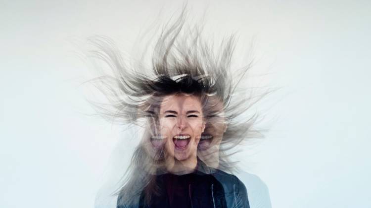 あなたのイライラは精神的？ホルモン的？ヨガが心に与える影響とは