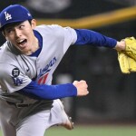 佐々木、救援で復活　目を細めるロバーツ監督―米大リーグ・ドジャース