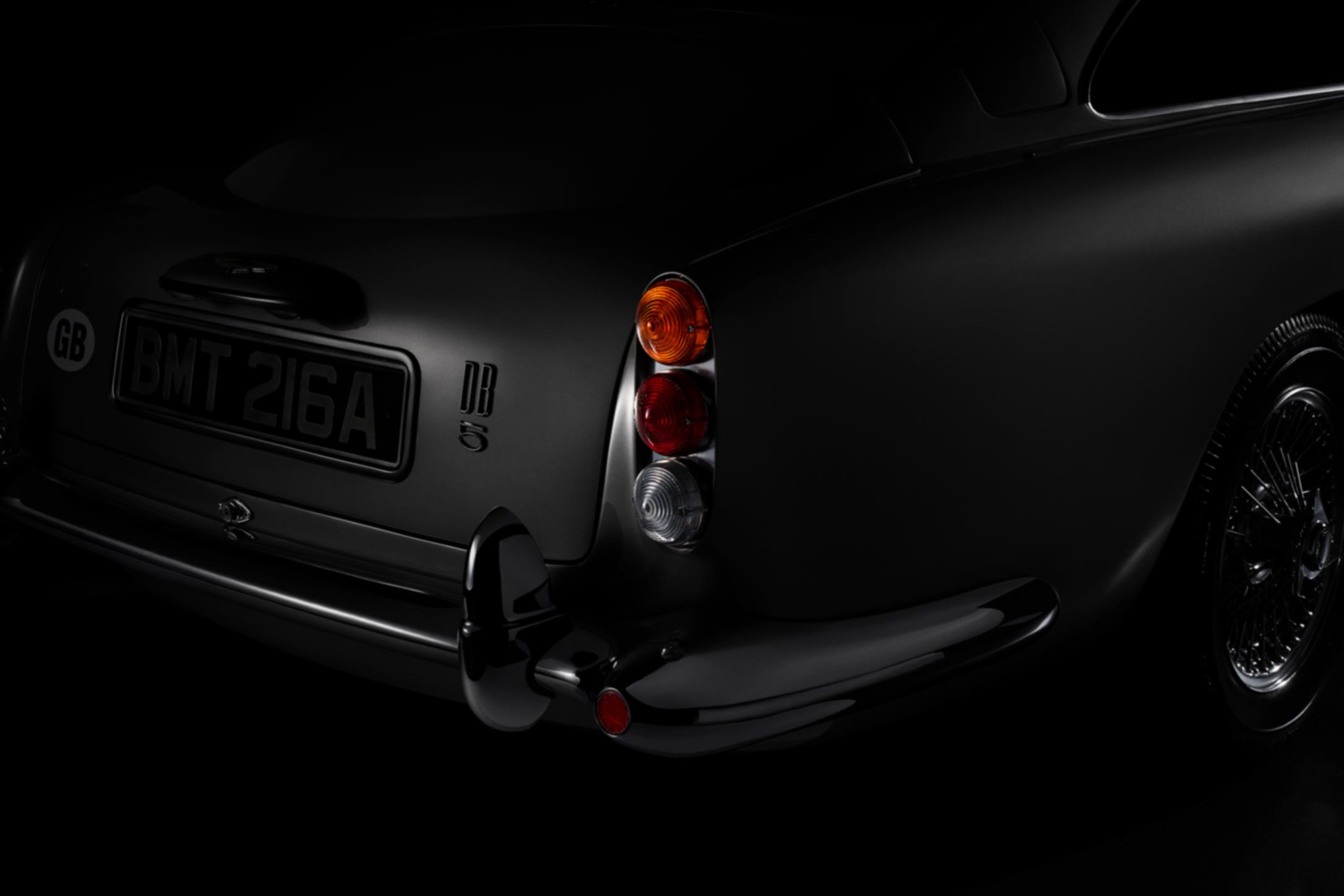 Aston Martin DB5 close-up