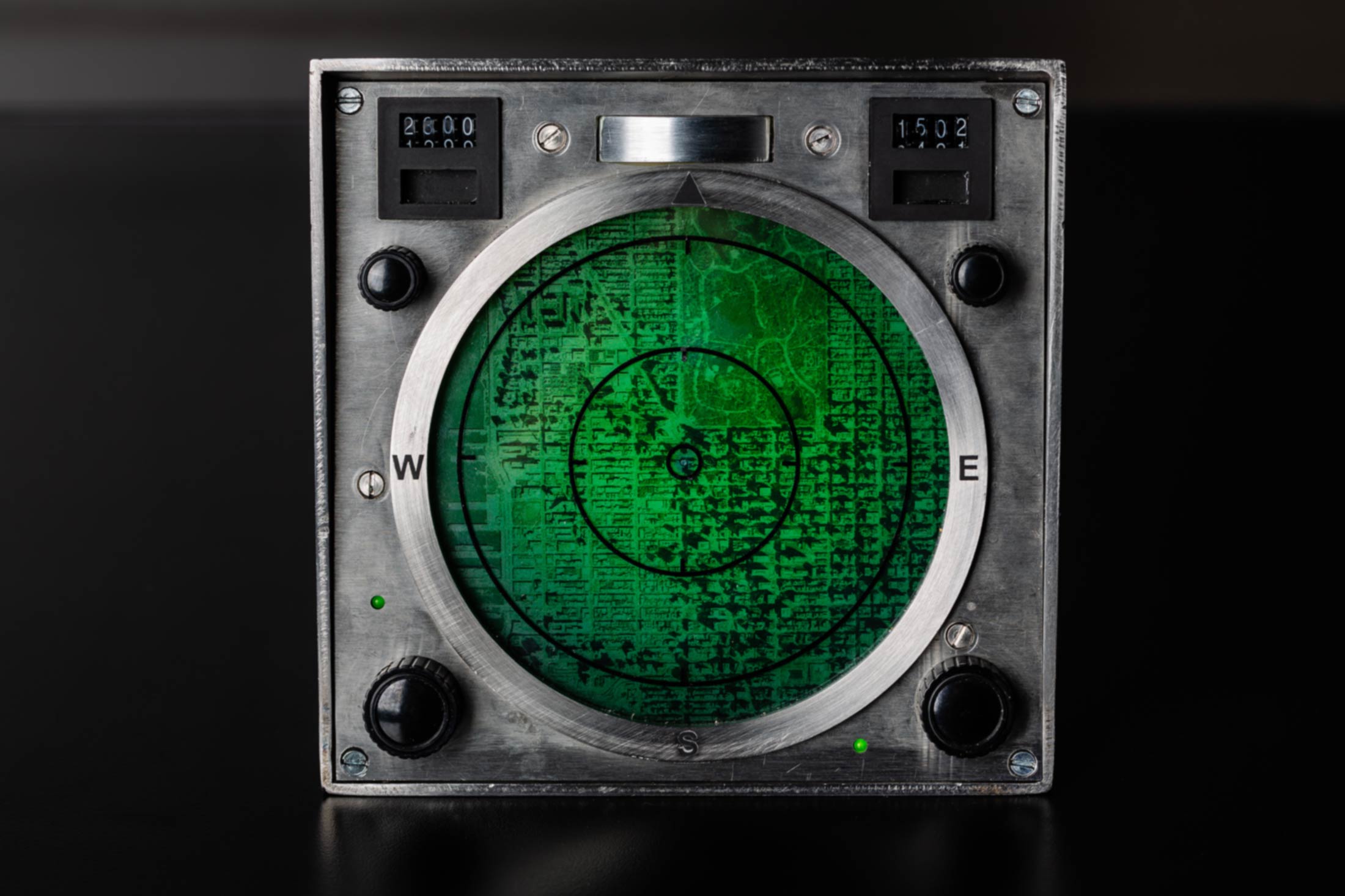 James Bond's radar tracking