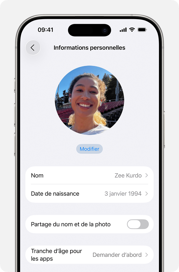 Réglages du compte Apple sur iPhone affichant le champ Date de naissance