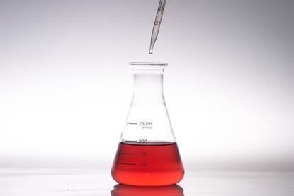 Using a pipette to add ethanol to acidified sodium dichromate solution for the Oxidation of ethanol experiment