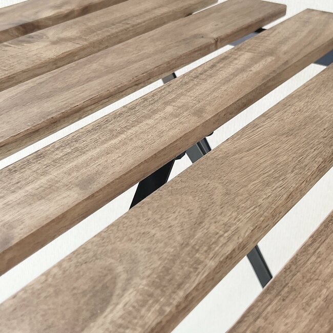 レビュー数は1700件以上で高評価!イケアの“ベランダに置ける家具”で幸福度が上がった「1人飲みにピッタリ」「日常が豊かになりました」