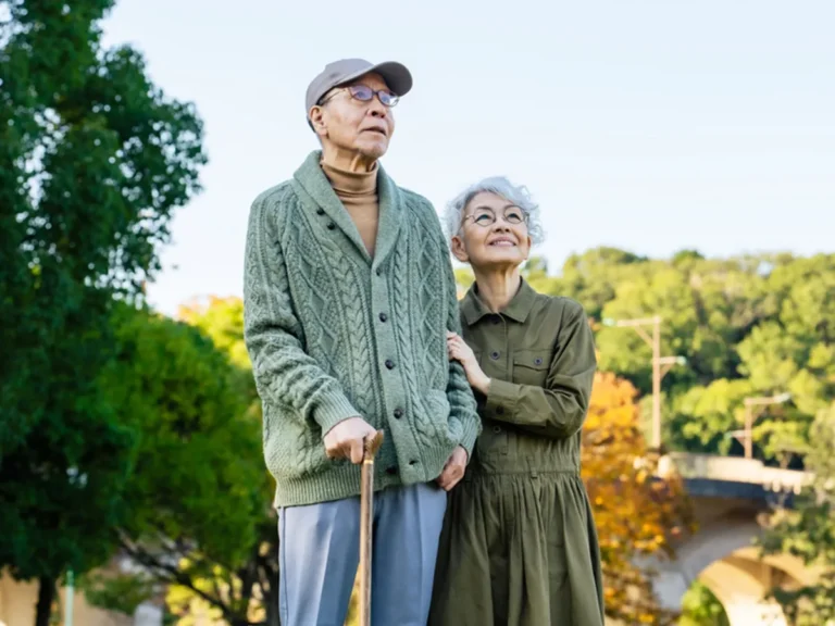 世界の平均寿命は何歳?長い国と短い国の男女別ランキングを紹介