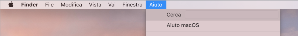 Una vista parziale della scrivania con il menu Aiuto aperto che mostra le opzioni di menu Cerca e Aiuto macOS.