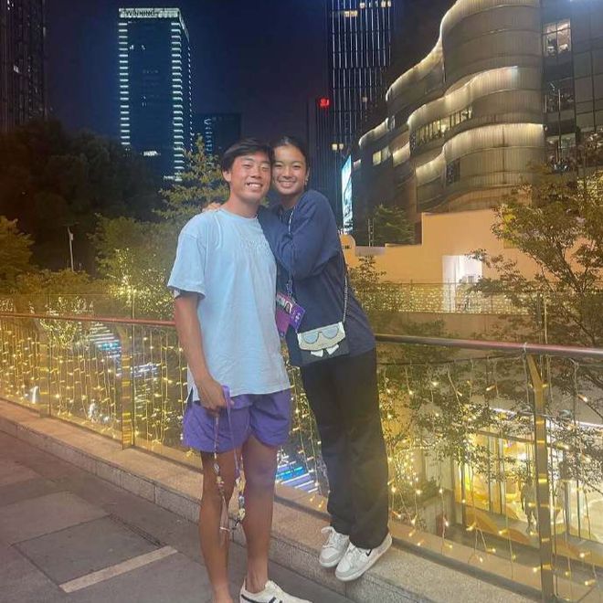 黄泽林与女友伊娜一起在迈亚密公开赛取得突破性成绩。伊娜IG
