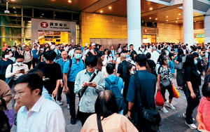 放工時段港鐵故障 過海將軍澳線全停