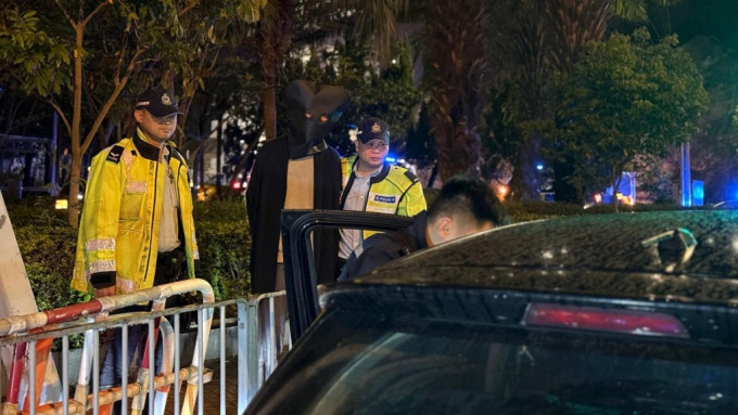 警秀茂坪截可疑私家車檢6萬元氯胺酮及太空油，38歲男司機被捕。警方圖片