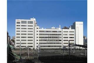 華調理製菓専門学校鶯谷駅南口 駅前