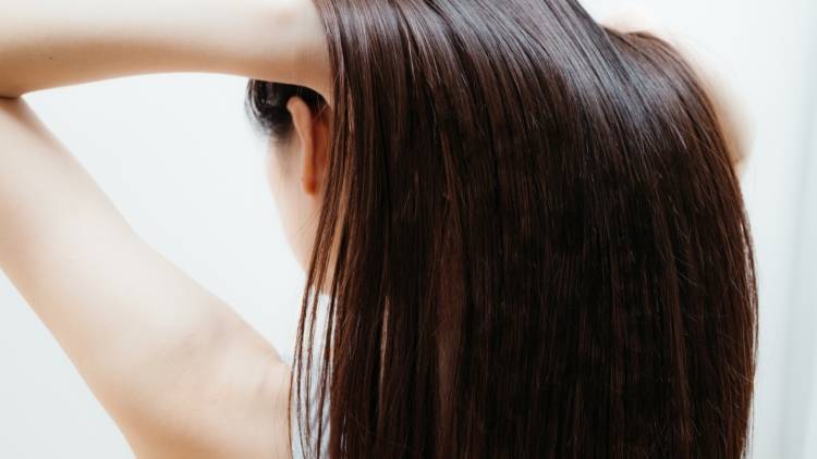 白髪、パサパサ髪、抜け毛…髪や頭皮の悩みを解決するのに必要なこととは?【中医学の知恵】