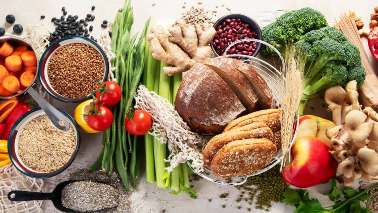 『食物繊維』が体内に蓄積された有害PFASを排出すると米研究で判明!何を食べたら毒出しできる?