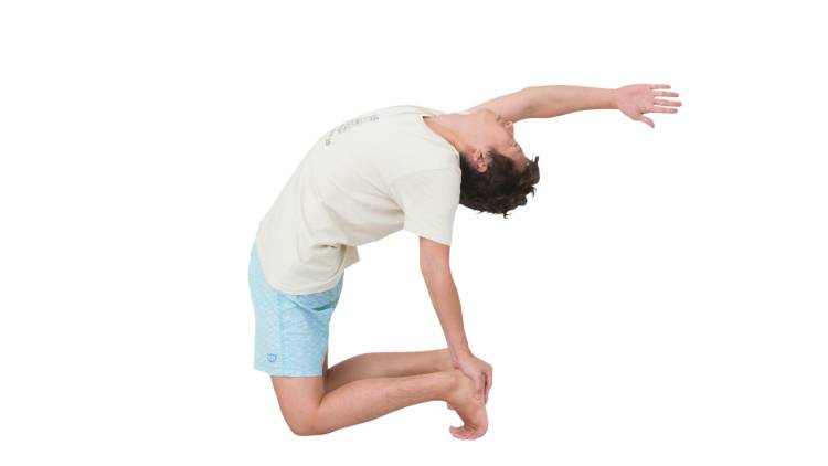 怒りを感じた時に硬くなる部位は?体に働きかけ心を整えるヨガキネシセラピー