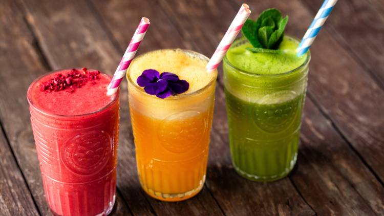 朝、スムージーを飲まない方がいい人の4つの特徴を管理栄養士が解説