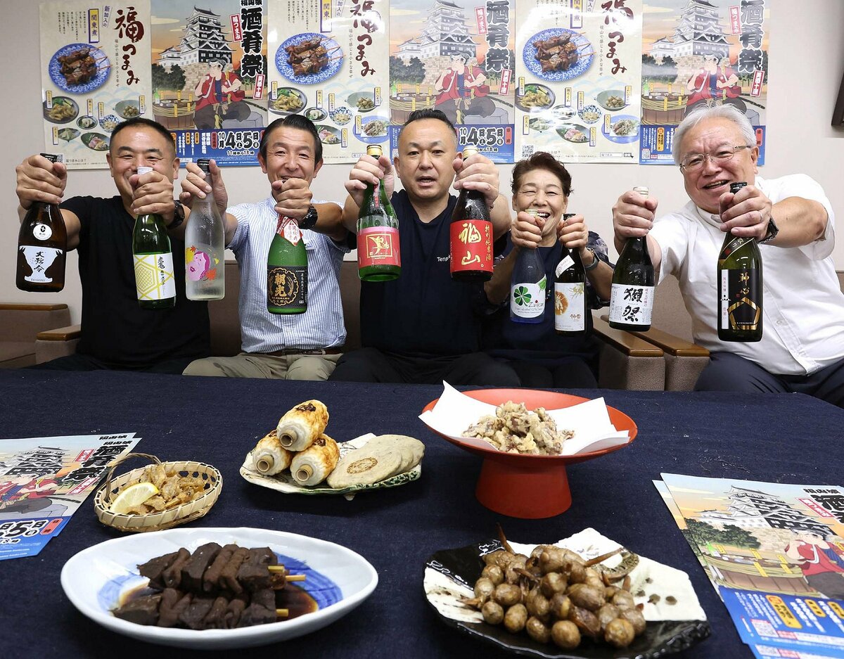 「福山城　酒肴祭」をＰＲする前田代表（左から４人目）たち（撮影・山本誉）