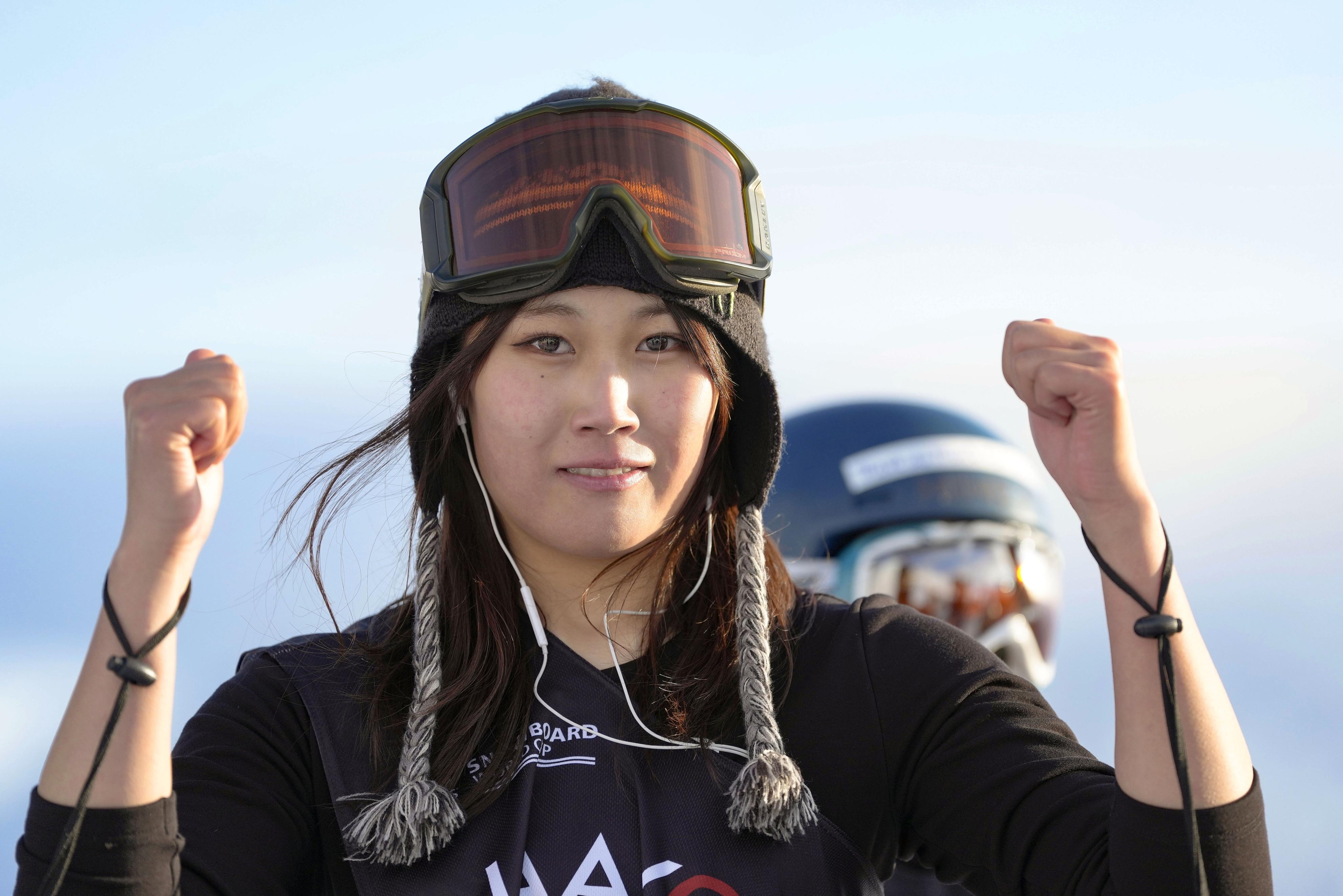 スロープスタイル第2戦女子で、今季初優勝を果たした村瀬心椛=ラークス(共同)