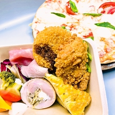 一人呑みオードブルと吉田牧場カチョカヴァロマルゲリータセット