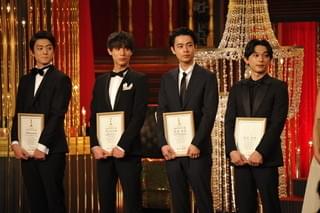 【第42回日本アカデミー賞】成田凌&吉沢亮ら新人俳優賞に破顔! 趣里の受賞に菅田将暉がVサイン