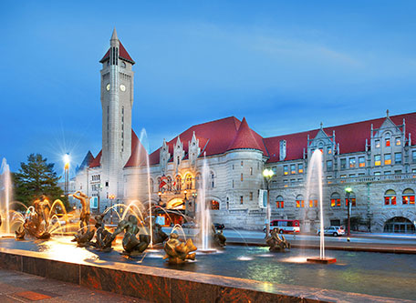 Image of Entrance with Fountain St. Louis Union Station Hotel, Curio Collection by Hilton, 1894, Member of Historic Hotels of America, in St. Louis Missouri, Special Offers, Discounted Rates, Families, Romantic Escape, Honeymoons, Anniversaries, Reunions