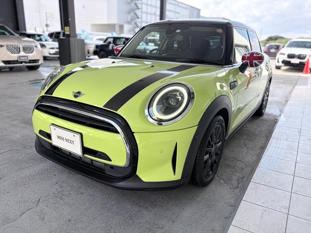 沖縄の中古車 MINI MINI 支払総額 297万円 リ済込 2023(令和5)年 1.7万km ゼスティイエロー