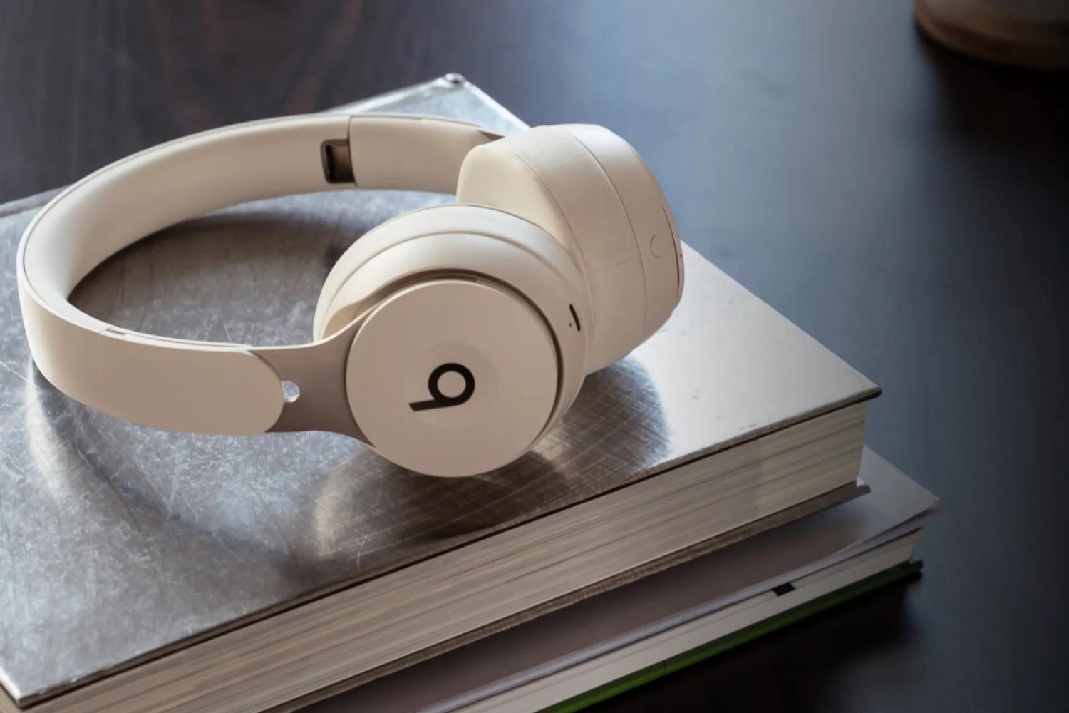 What Over-Ear Headphones Last The Longest