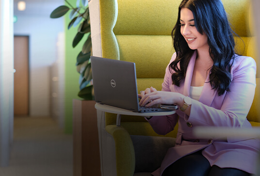 Lady working in laptop