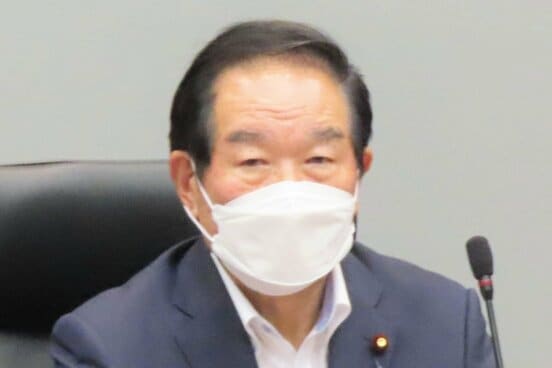 新衆院議長に就任した自民・額賀氏