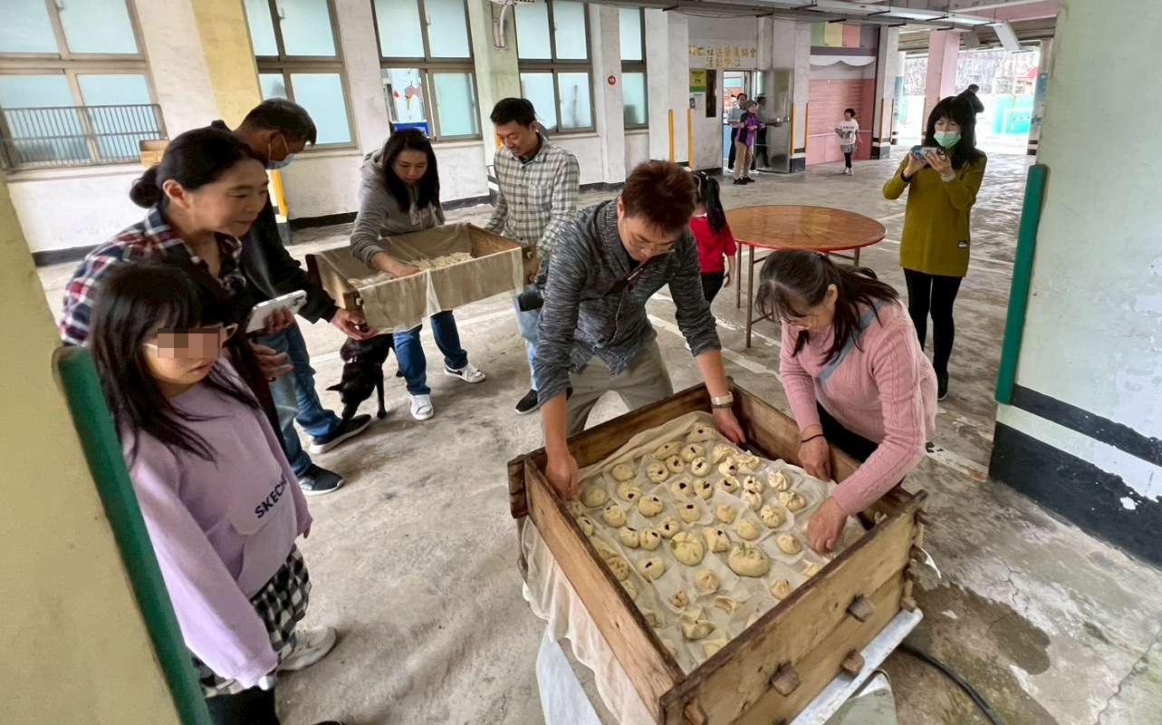 桃市龍岡國小食農教育結合眷村麵點 傳承地方記憶與文化 龍岡國小08 0 0