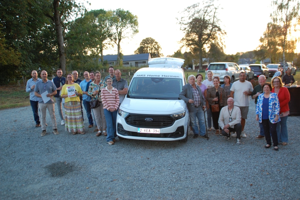 Inauguration du nouveau véhicule du home Herman.