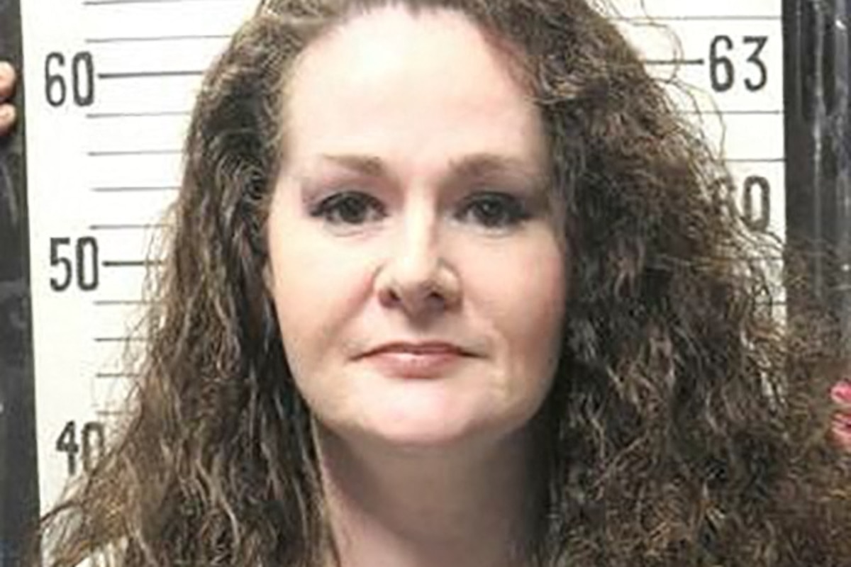 (FILES) This handout picture dated January 12, 2023 provided by the Tennessee Department of Correction shows convicted US murderer Christa Pike. Pike, a convicted US killer who survived a botched execution is shackled to her hospital bed, awake and able to speak a little, her lawyer said on October 7, 2026, as a court ordered prison authorities to preserve evidence in the case. Pike, 50, who was sentenced to death for a murder she committed when she was a teenager, received two supposedly lethal doses of the drug pentobarbital at a Tennessee prison last week. (Photo by Handout / Tennessee Department of Correction / AFP) / RESTRICTED TO EDITORIAL USE - MANDATORY CREDIT "AFP PHOTO / Tennessee Department of Correction" - NO MARKETING NO ADVERTISING CAMPAIGNS - DISTRIBUTED AS A SERVICE TO CLIENTS