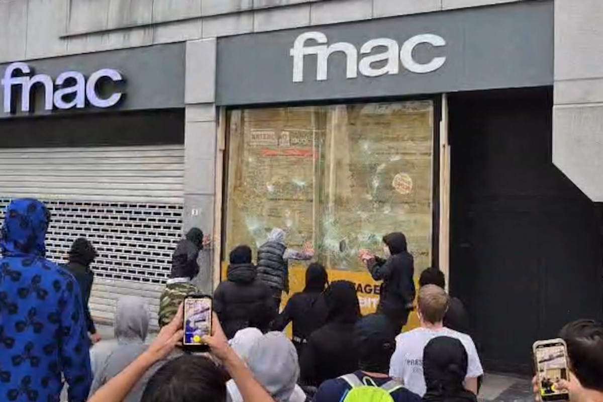 La Fnac, cible des manifestants à Liège.