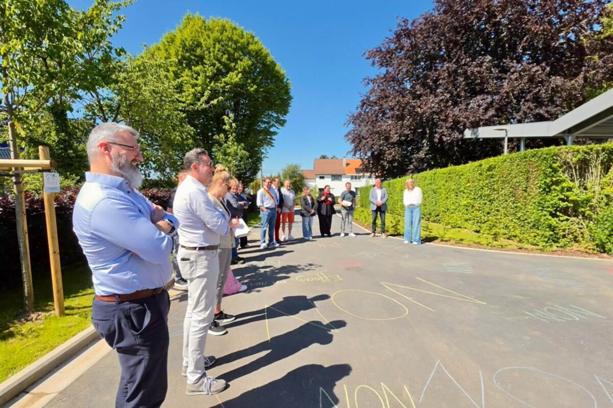Les "non" inscrits au sol n’ont pas plu au bourgmestre Jean-Marc Daerden.
