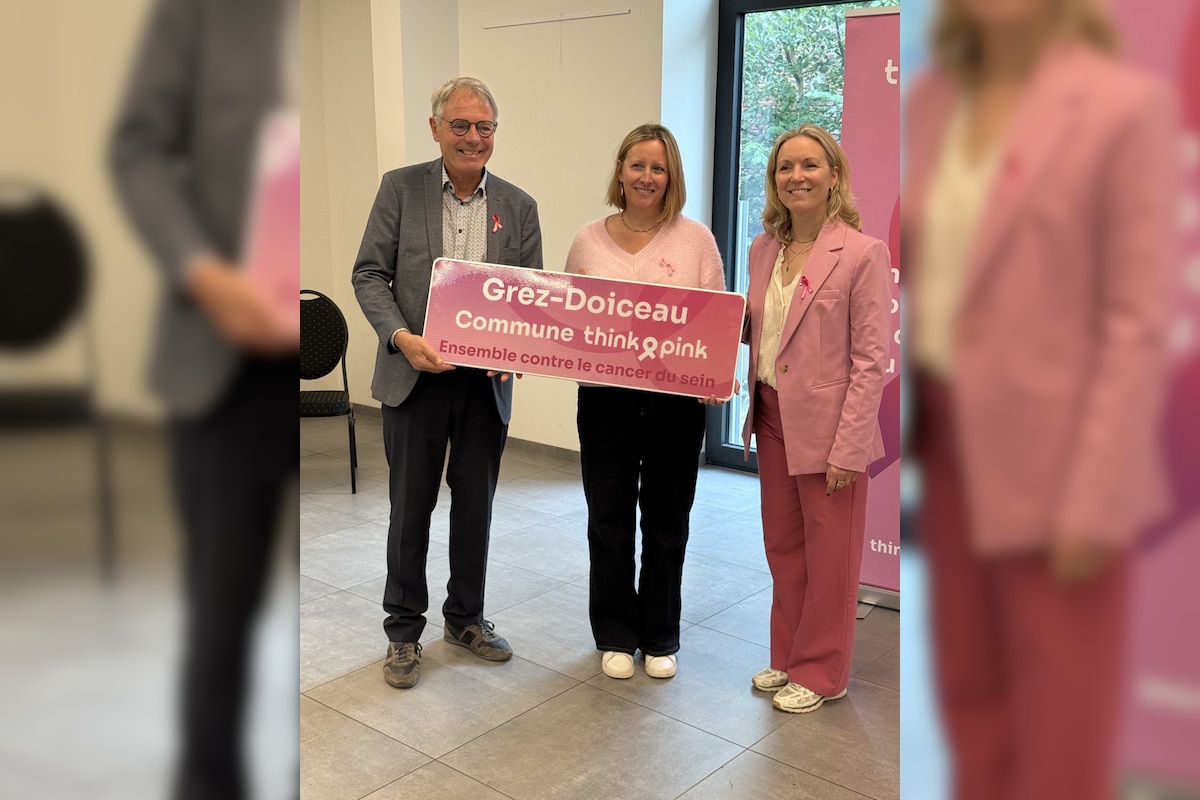 Grez-Doiceau a reçu son panneau de "Commune Think Pink", ce jeudi.