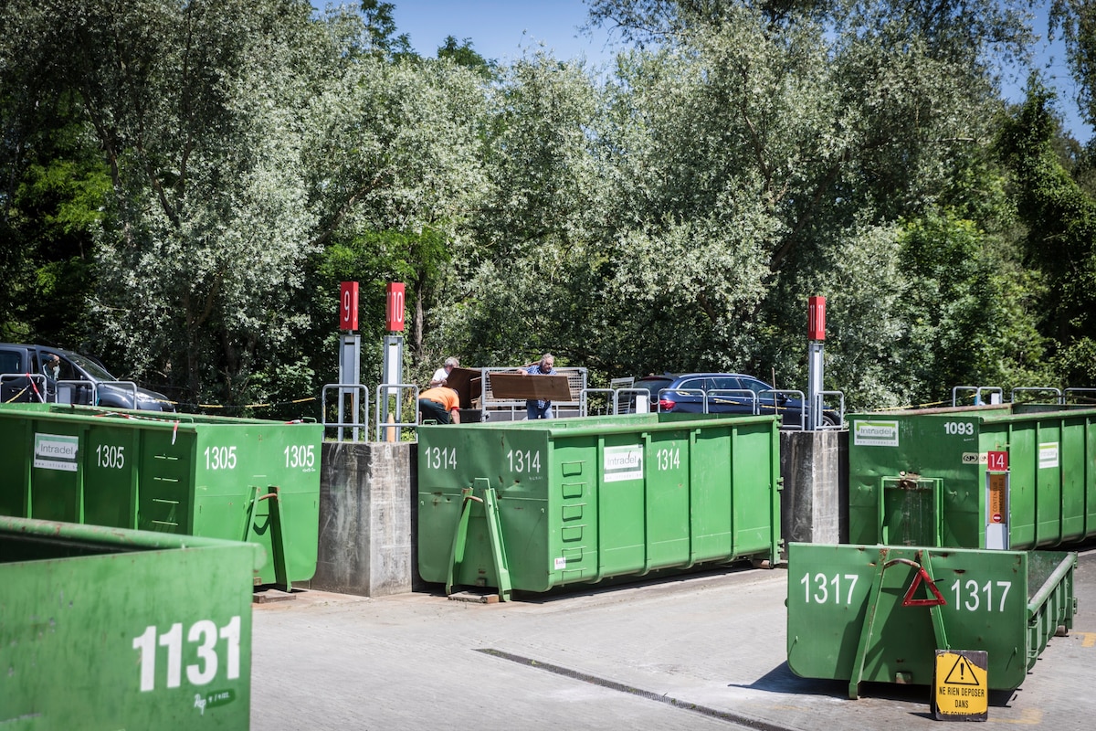 ANGLEUR. LE RECYPARC INTRADEL D'ANGLEUR ET SES ECO GUIDES. photo Michel Tonneau