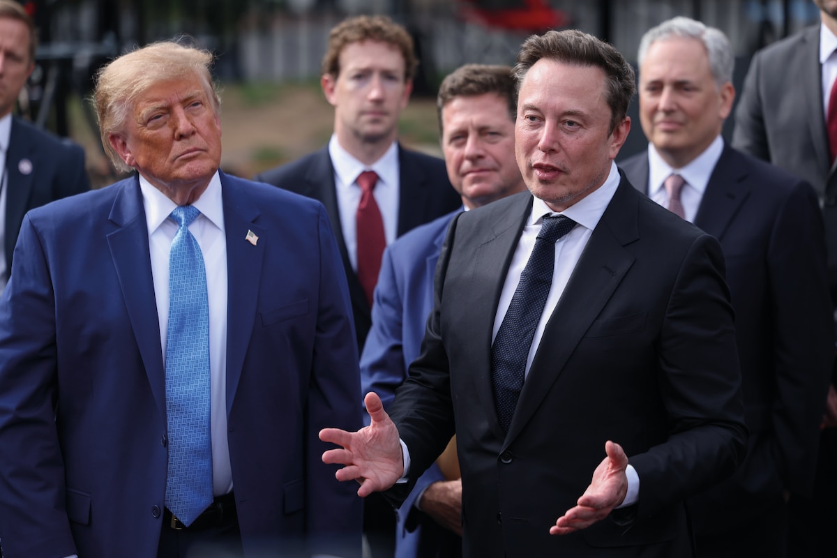 Dès son investiture, Donald Trump a institué par décret le DOGE (Department of Government Efficiency), placé sous la conduite du milliardaire de la tech Elon Musk.