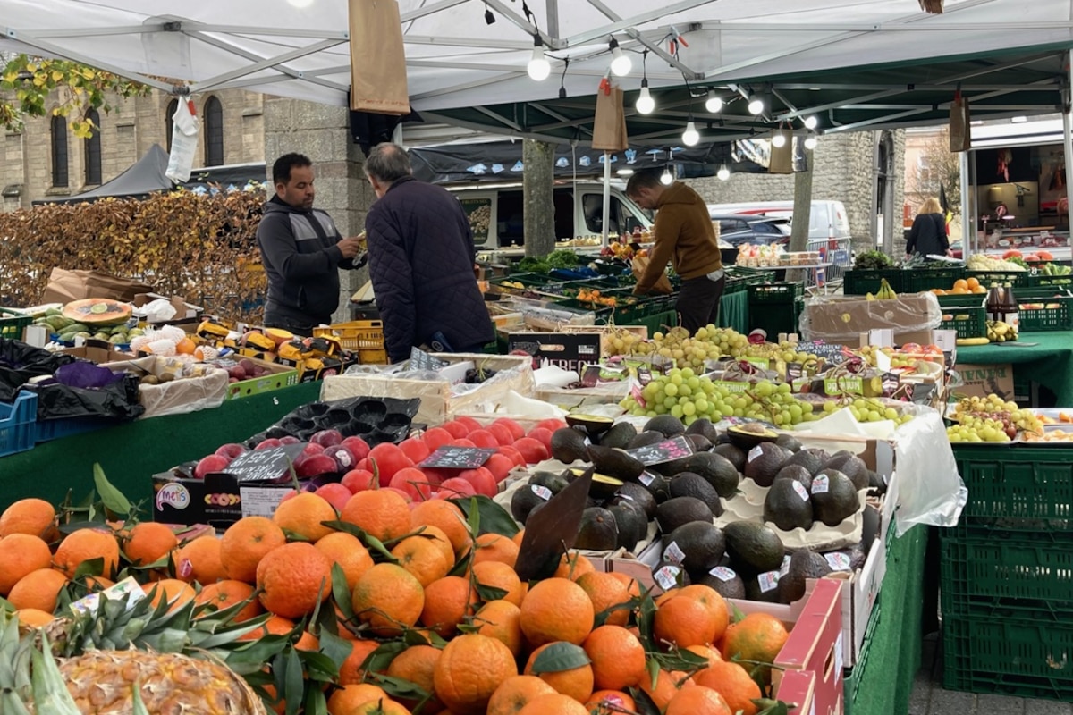À La Hulpe, le marché hebdomadaire se tient le jeudi matin.