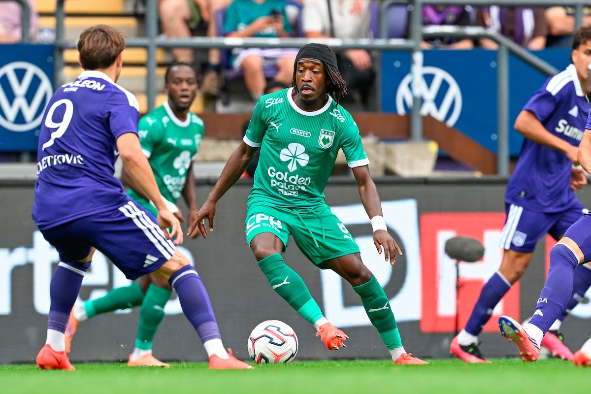 Joel Ito Kavuanda Singa (23) of La Louviere pictured during the Jupiler Pro League season 2026 - 2027 matchday 1 game between RSC Anderlecht and RAAL La Louviere on August 9 , 2026 in Anderlecht, Belgium. (Photo by David Catry / Isosport)