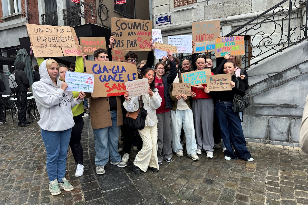 La manifestation des étudiants dans les rues de Huy s'est déroulée dans le calme.