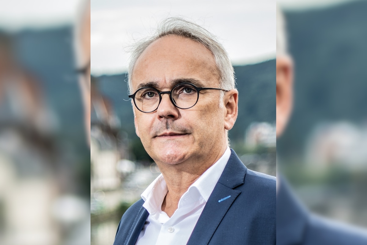 Albert Jallet, rédacteur en chef adjoint.